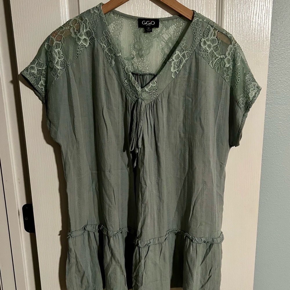 GGO Women's Green Lace Trim Blouse